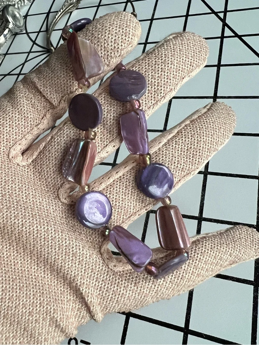 Vintage Purple Mother of Pearl Shell Beaded Stretch Bracelet